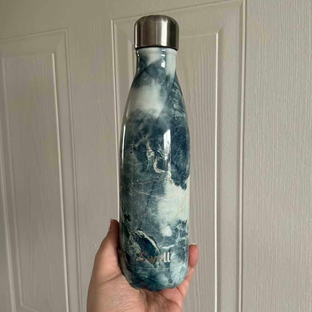 S'well 17oz Blue Granite Stainless Steel Bottle